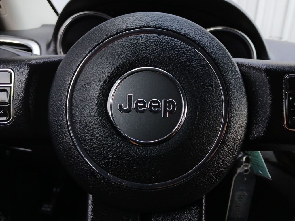 Used Car 2013 Jeep Grand Cherokee  Laredo For Sale Under $12,000 In Austin, Texas