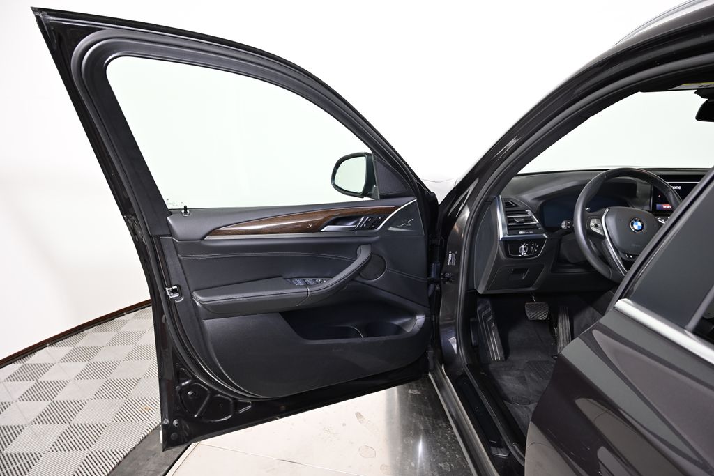 Thumbnail: 2024 BMW X3 - 21