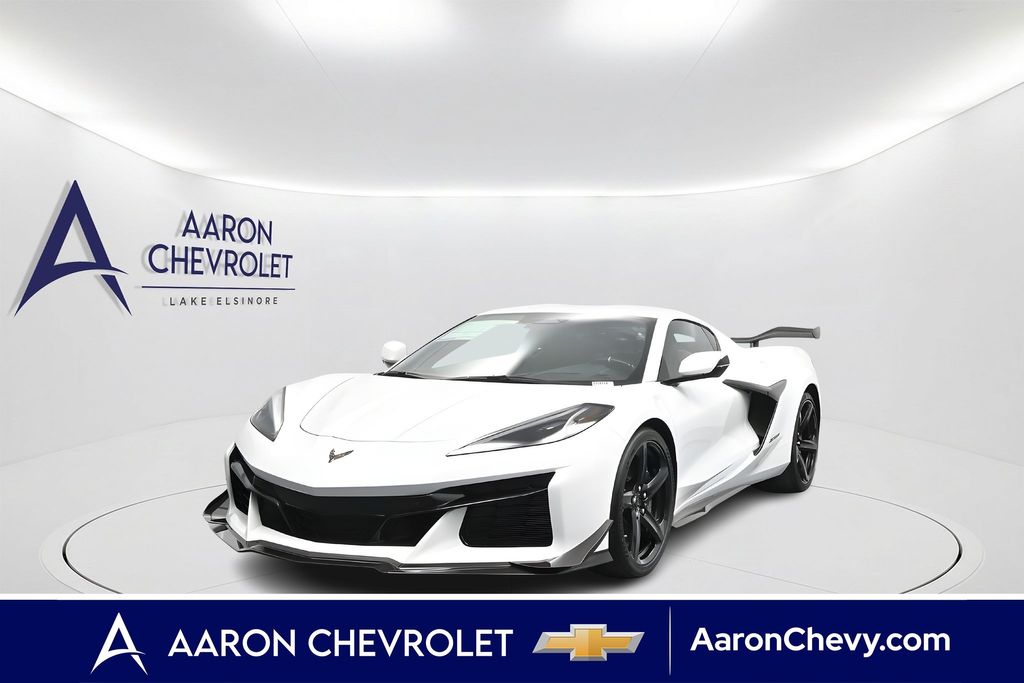 Arctic White 2025 Chevrolet Corvette Coupe Rear-Wheel Drive 8-Speed Dual Clutch
