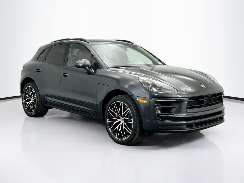 Thumbnail: 2026 Porsche Macan - 9
