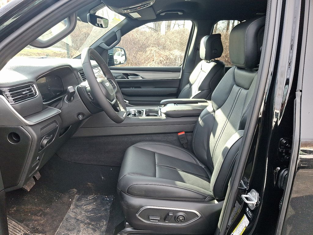 New 2026 Jeep Grand Wagoneer L SUV