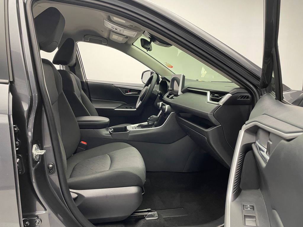 Thumbnail: 2024 Toyota RAV4 - 17