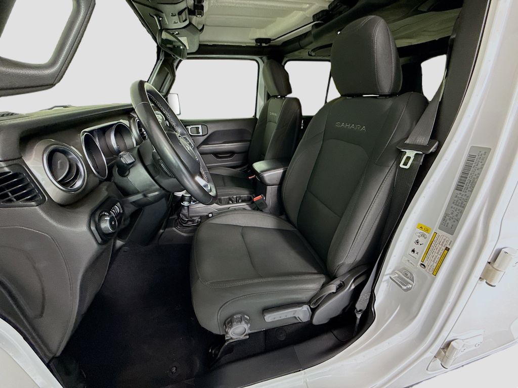 Thumbnail: 2019 Jeep Wrangler - 19