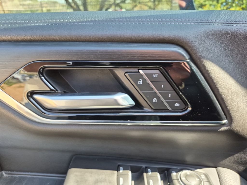 Used Car 2025 Gmc Yukon Xl  Denali For Sale Under $70,000 In Austin, Texas