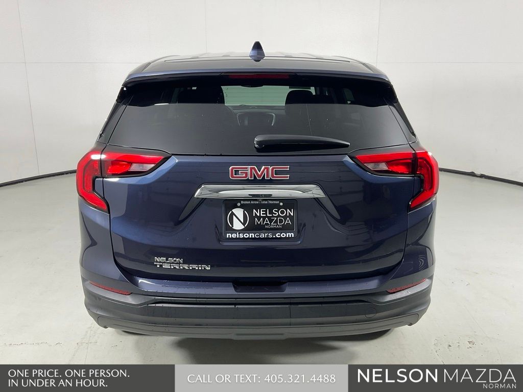 View vehicle photo 7