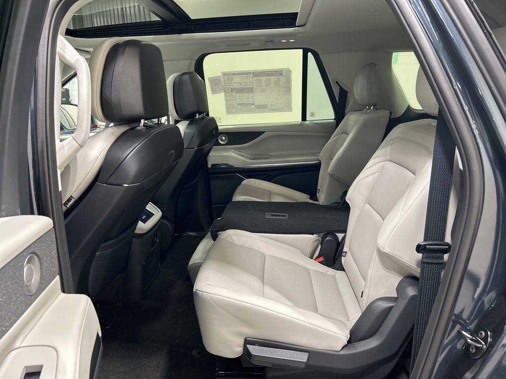 new 2026 Lincoln Navigator L car, priced at $109,365