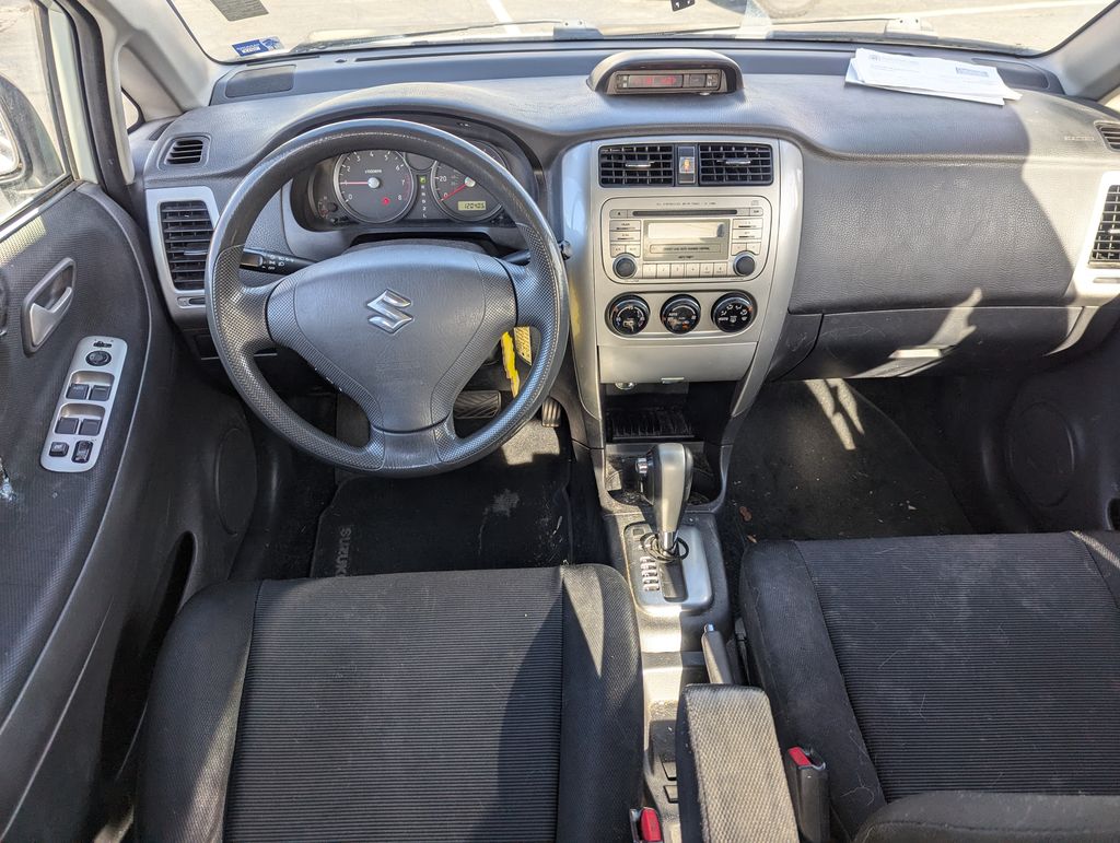 2005 Suzuki Aerio S 23