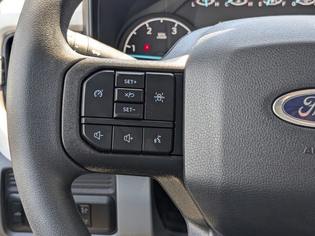 2025 Ford F-350 Super Duty XL