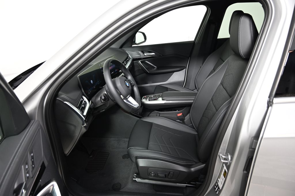 Thumbnail: 2026 BMW X1 - 14