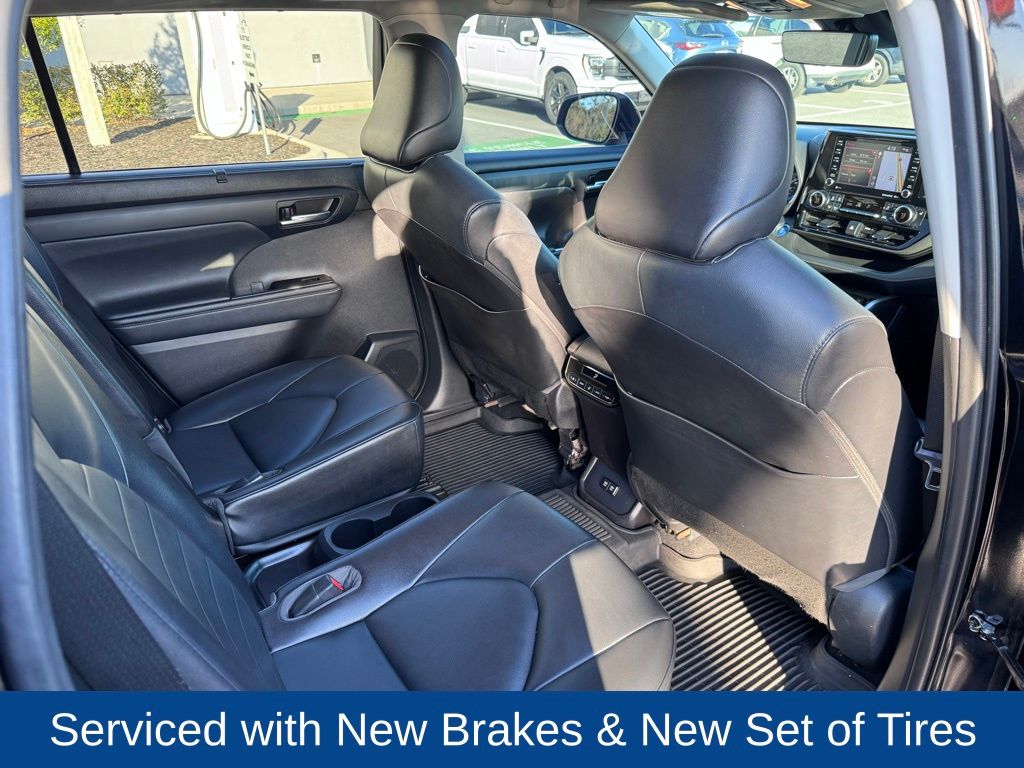 2021 Toyota Highlander Hybrid XLE