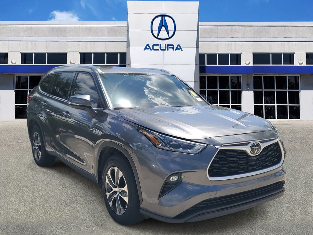 2021 Toyota Highlander - $25,888