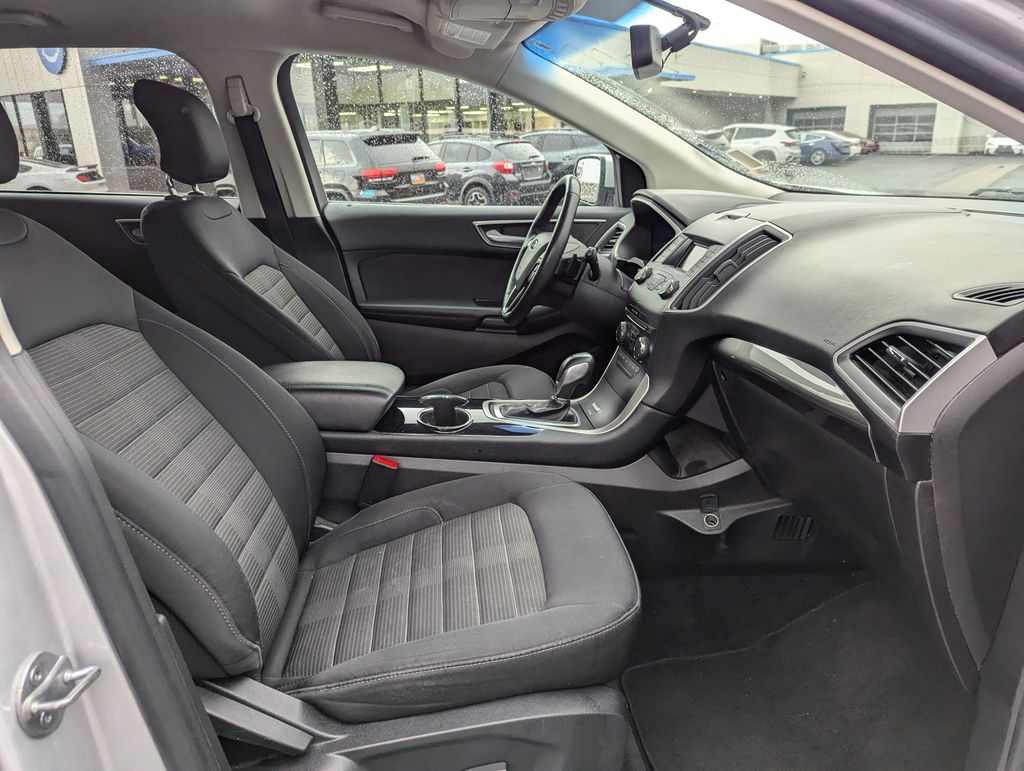 2017 Ford Edge SEL 35