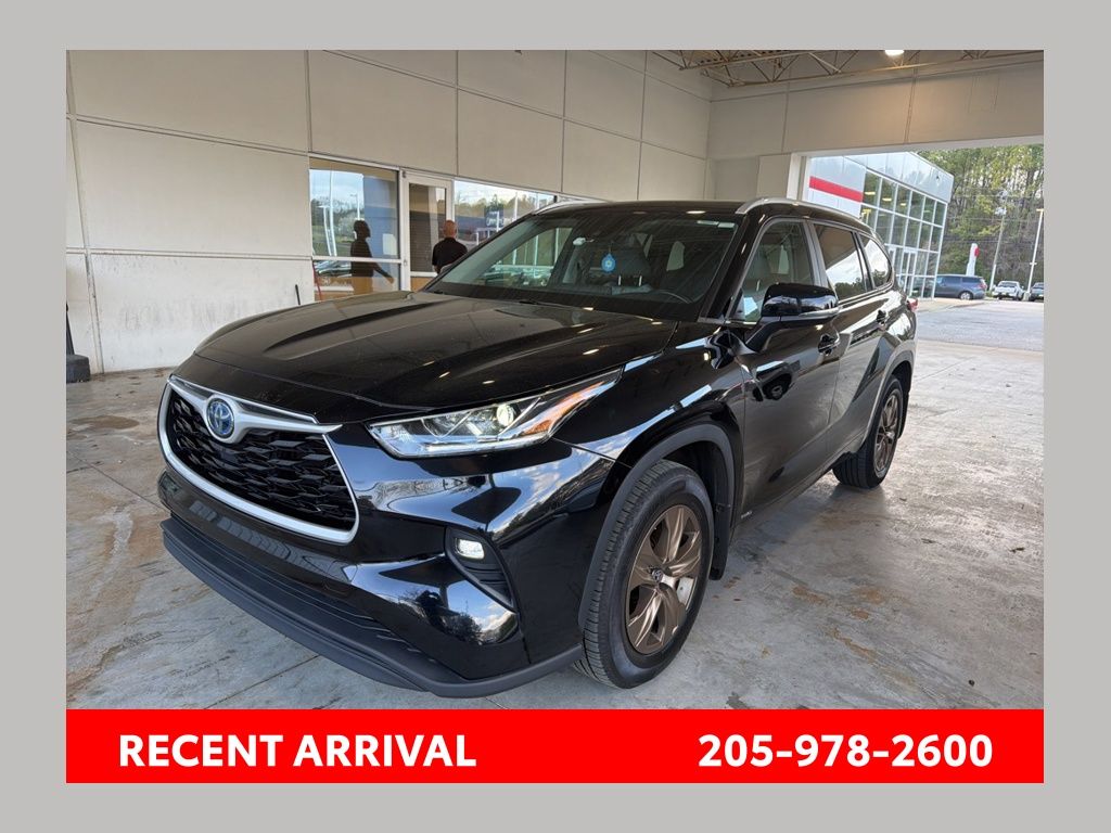 2023 Toyota Highlander Hybrid Bronze Edition AWD