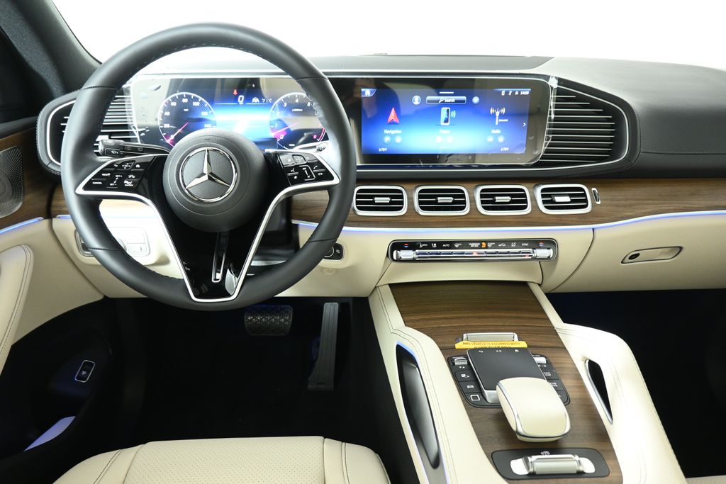 2025 Mercedes-Benz GLS 450 4MATIC 4