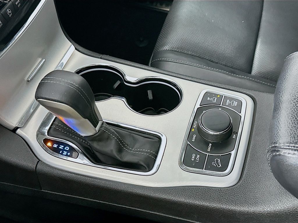 JeepGrand Cherokee16