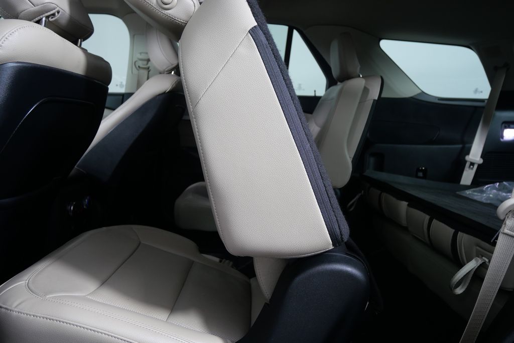 2020 Ford Explorer Limited 19
