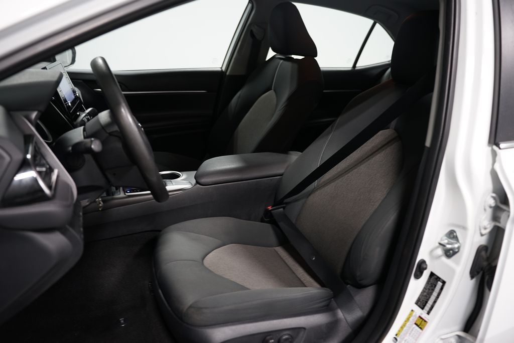 2023 Toyota Camry LE 6