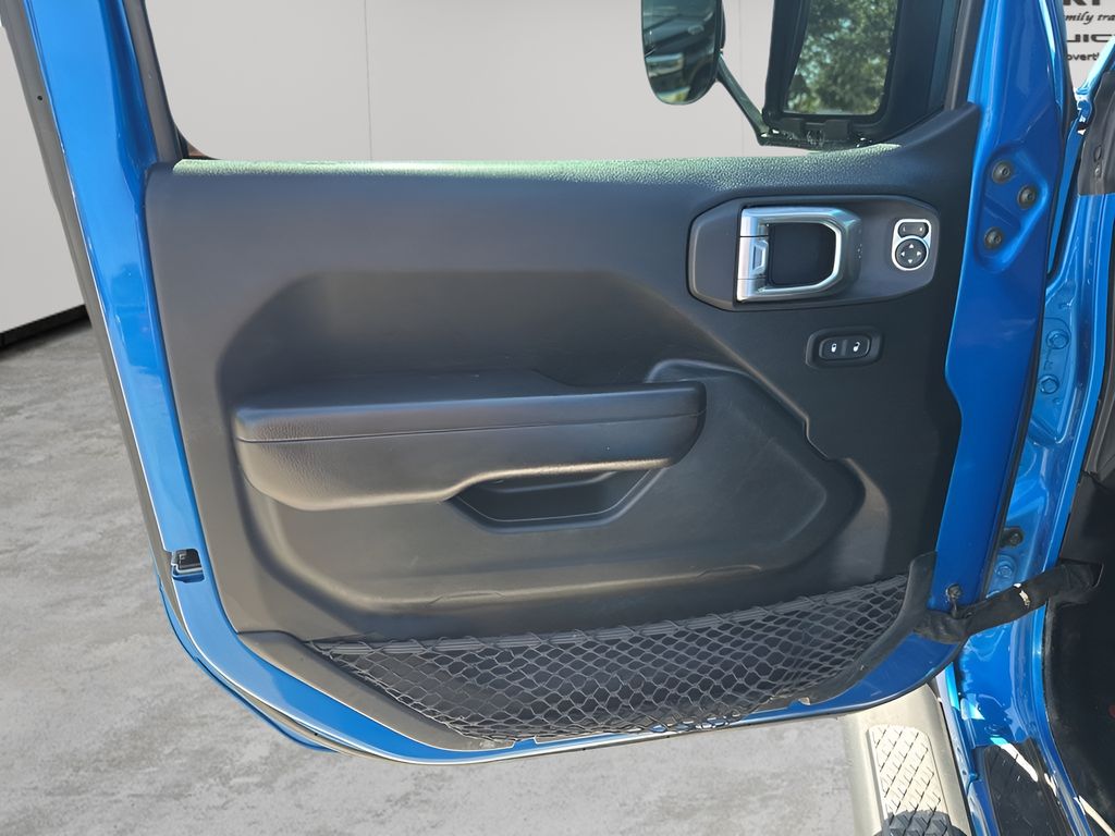 Used Car 2021 Jeep Gladiator  Sport For Sale Under $35,000 In Austin, Texas
