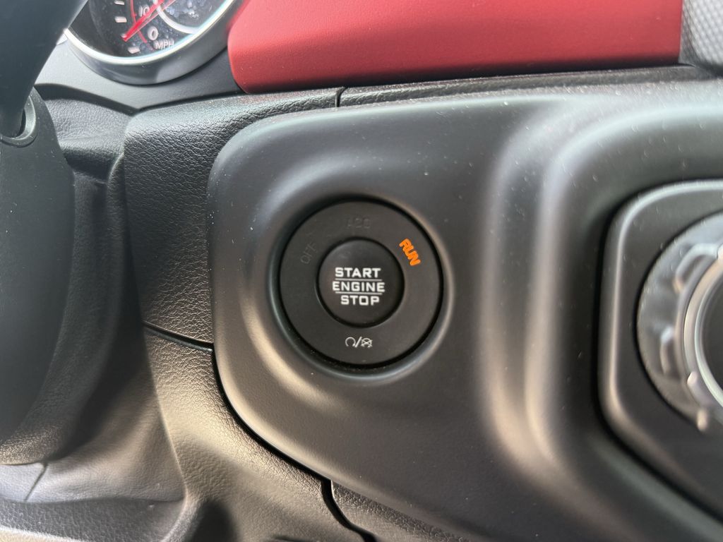 2018 Jeep Wrangler Unlimited Rubicon White at Toyota of Victoria
