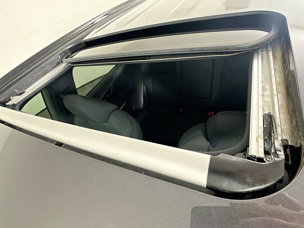 Thumbnail: 2022 Toyota RAV4 - 21