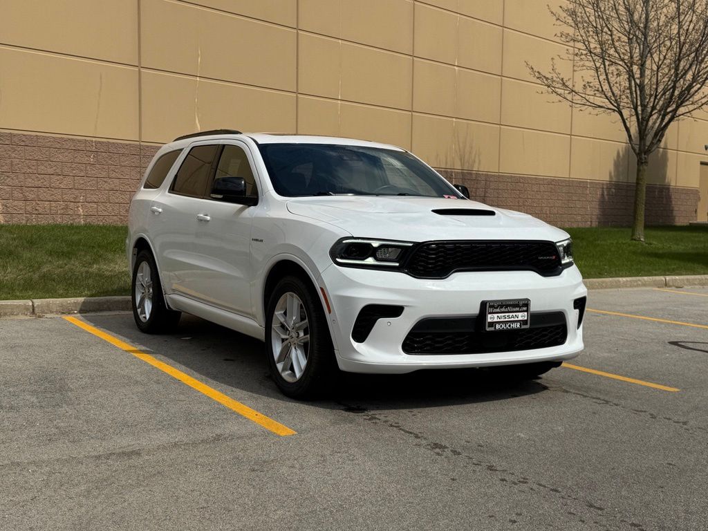 Used 2025 White Knuckle Clearcoat Dodge R/T Plus image 2
