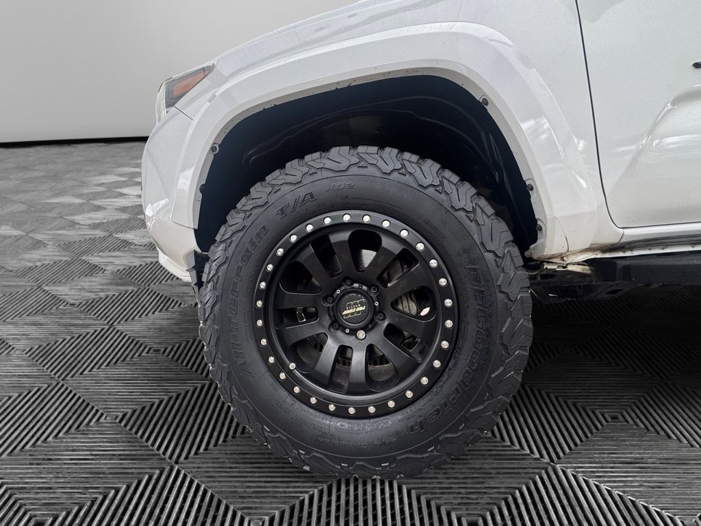 Used Car 2017 Toyota Tacoma  Sr5 For Sale Under $30,000 In Round Rock, Texas