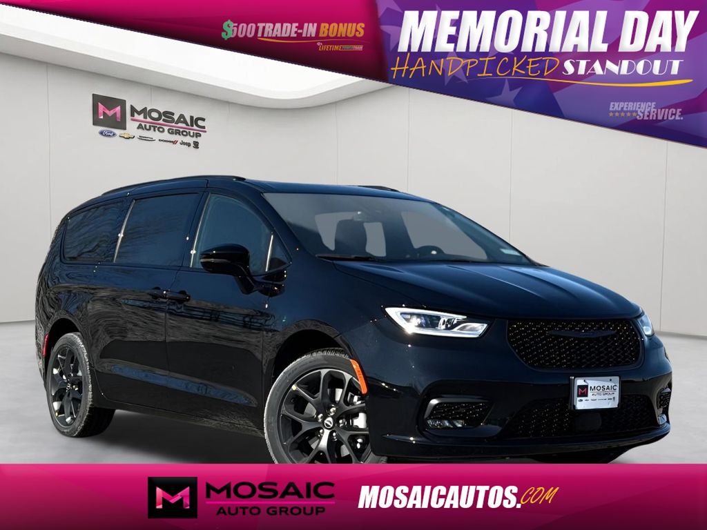 New 2026 Chrysler Pacifica Select Vans