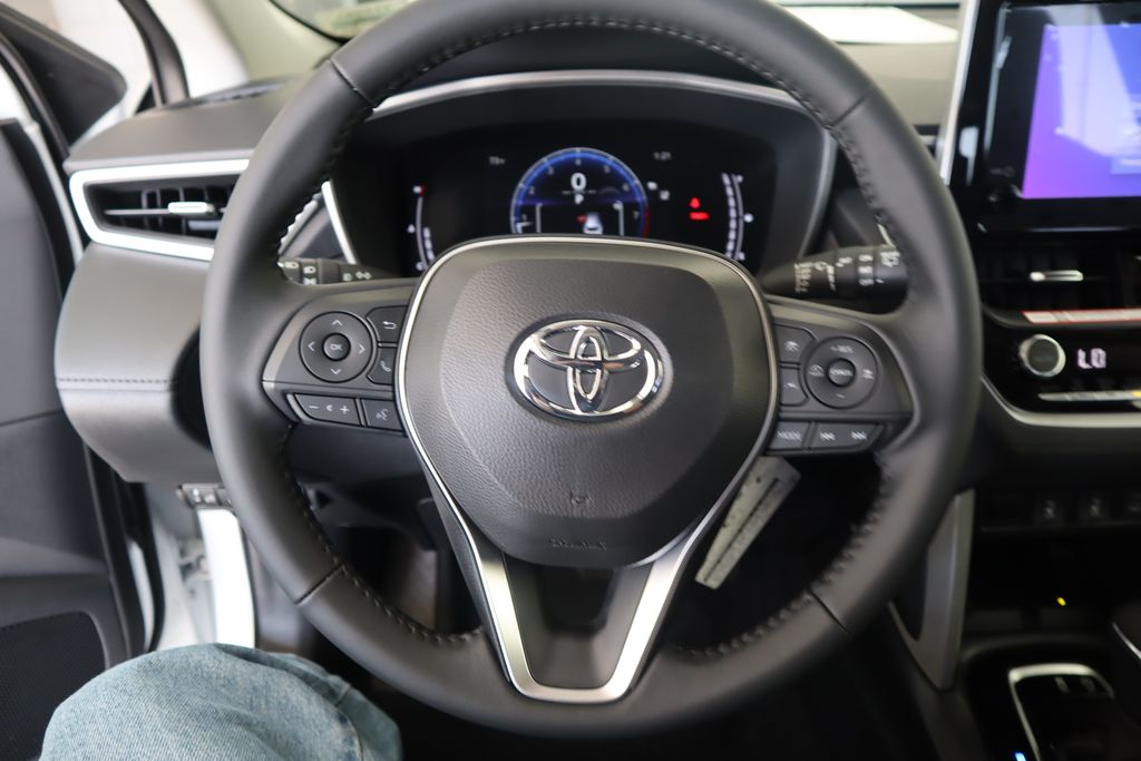 2024 Toyota Corolla Cross XLE 10