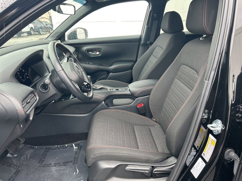 View vehicle photo 7