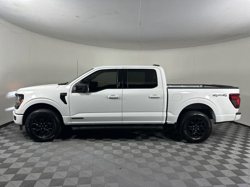 2024 Ford F-150 XLT 4