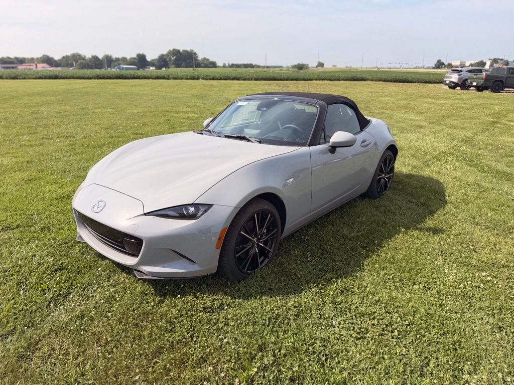 Aero Gray Metallic 2026 Mazda MX-5 Miata Convertible Rear-Wheel Drive 6-Speed Automatic