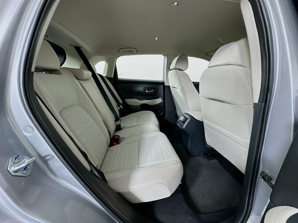 2025 Honda HR-V LX 24