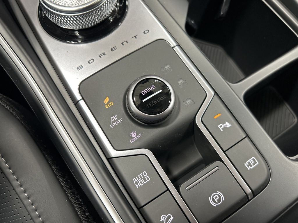 new 2026 Kia Sorento Hybrid car, priced at $43,415