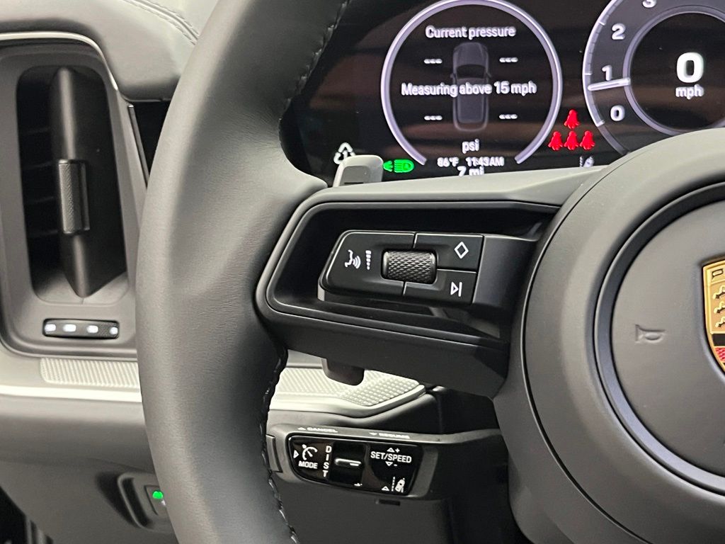 Thumbnail: 2026 Porsche Cayenne - 13