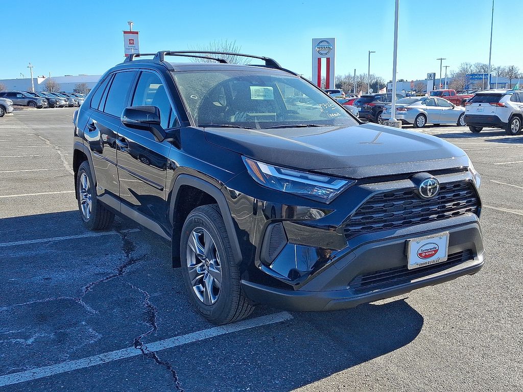 Thumbnail: 2025 Toyota RAV4 - 2