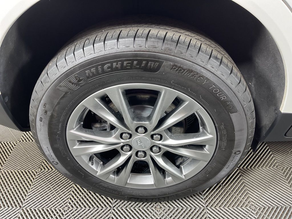 Thumbnail: 2023 Cadillac XT5 - 14