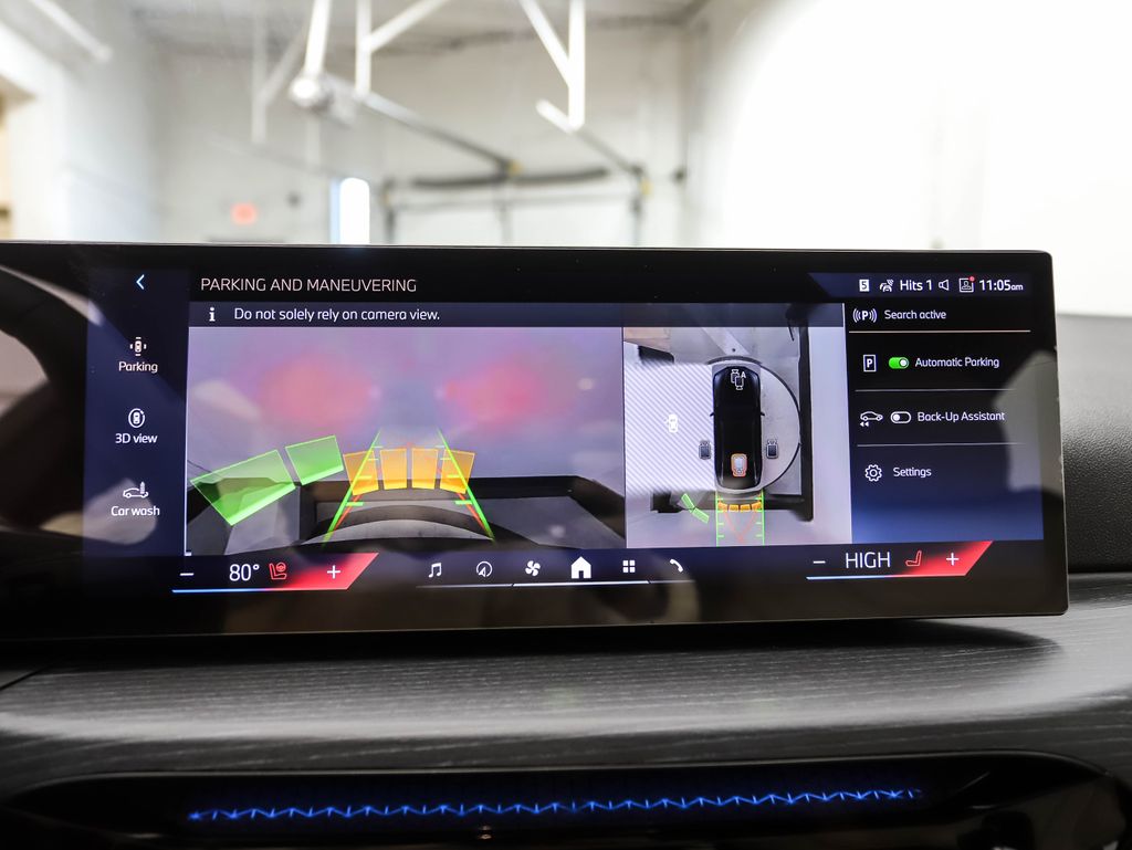 Thumbnail: 2025 BMW i4 - 17