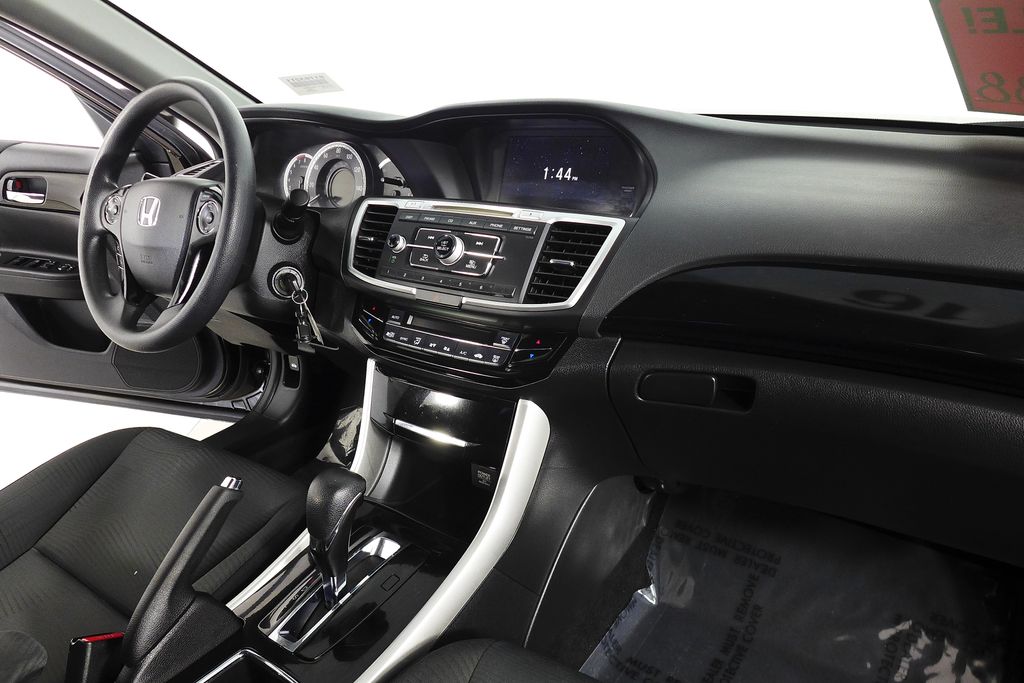 Thumbnail: 2016 Honda Accord - 13