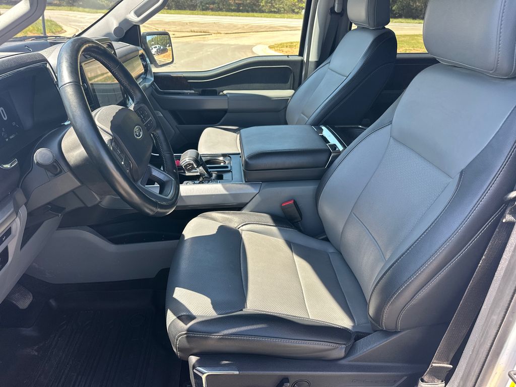 Used 2023 Oxford White Ford Lariat image 9