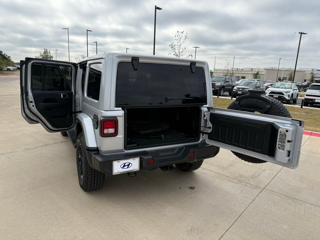 Thumbnail: 2023 Jeep Wrangler - 24