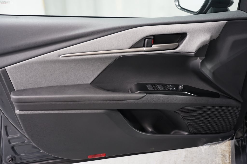 2025 Toyota Camry LE 30