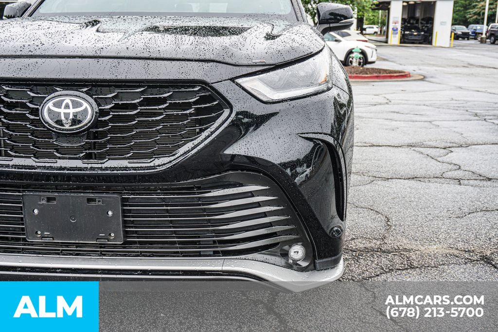 2022 Toyota Highlander XSE - Photo 18