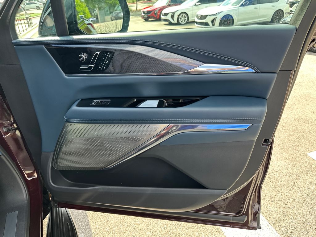 Used Car 2025 Cadillac Escalade Iq  Luxury 2 For Sale Under $110,000 In Austin, Texas
