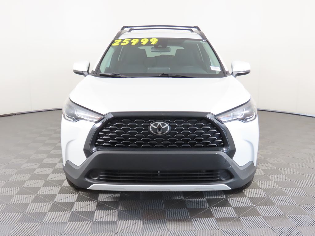 2022 Toyota Corolla Cross LE 2