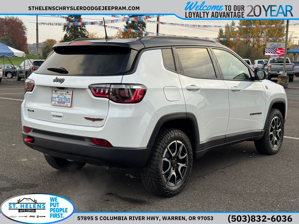 2026 Jeep Compass Trailhawk - Photo 9