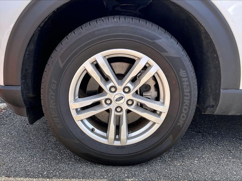2023 Ford Explorer — photo 7