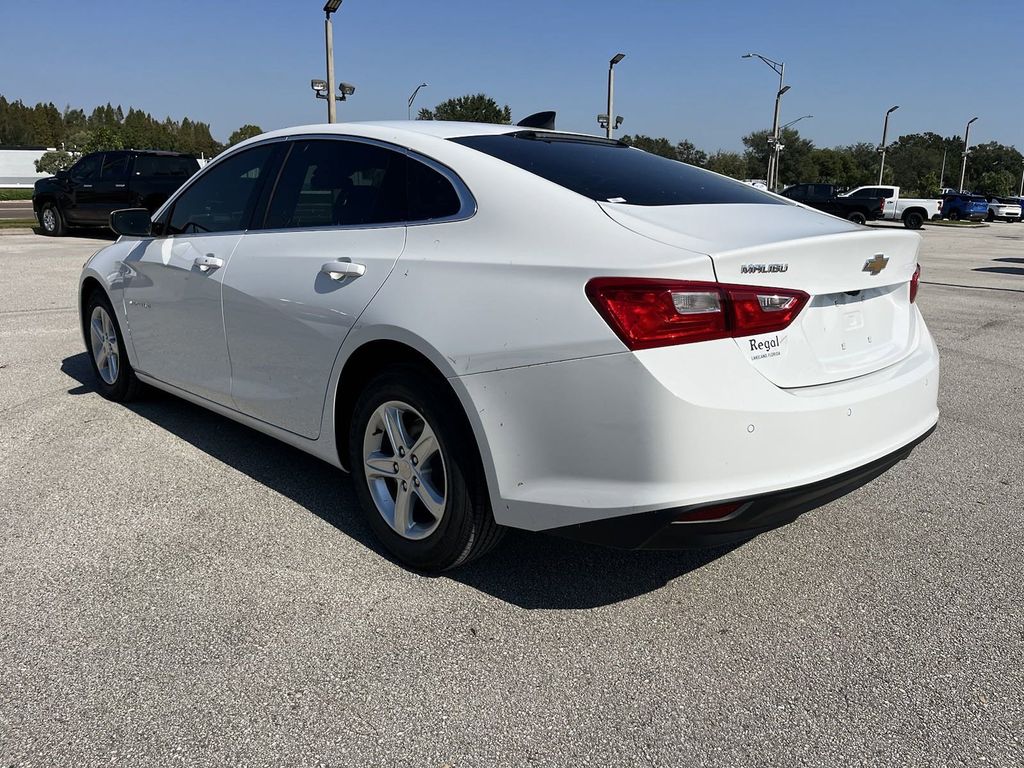 2025 Chevrolet Malibu LS 4