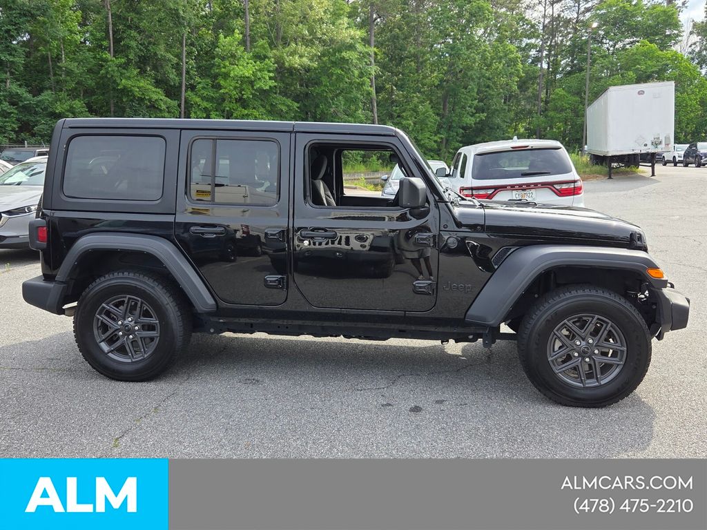Used 2025 Black Jeep Sport S image 15