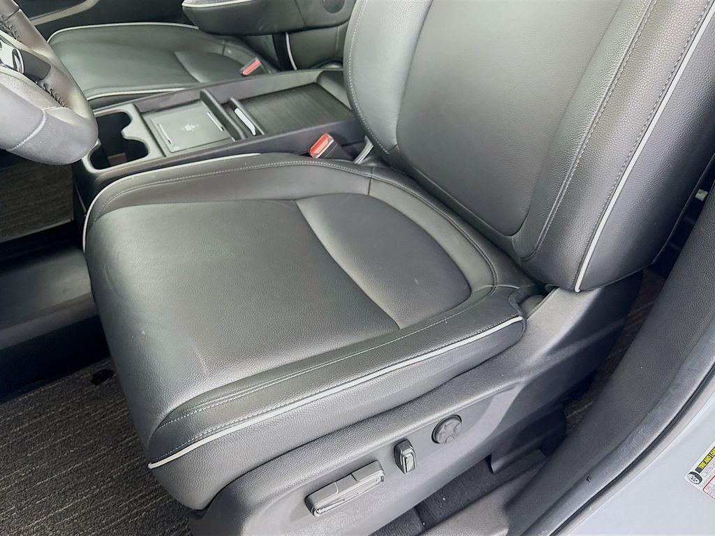 Used Car 2025 Honda Odyssey  Touring For Sale Under $50,000 In Austin, Texas