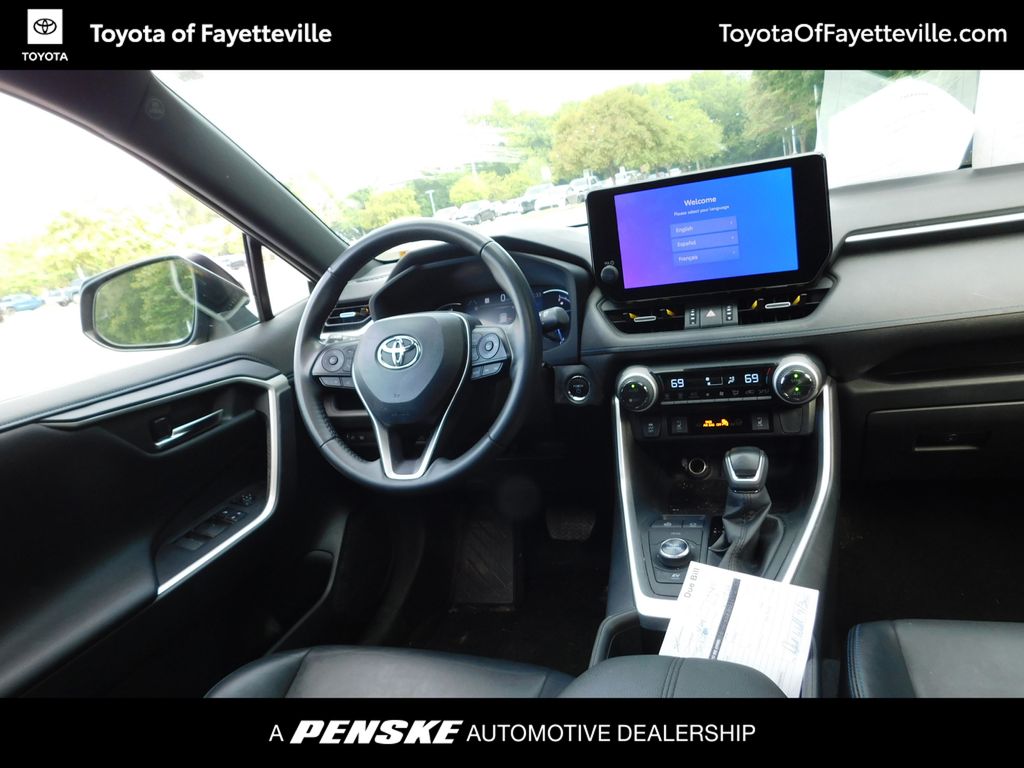 Thumbnail: 2023 Toyota RAV4 - 7